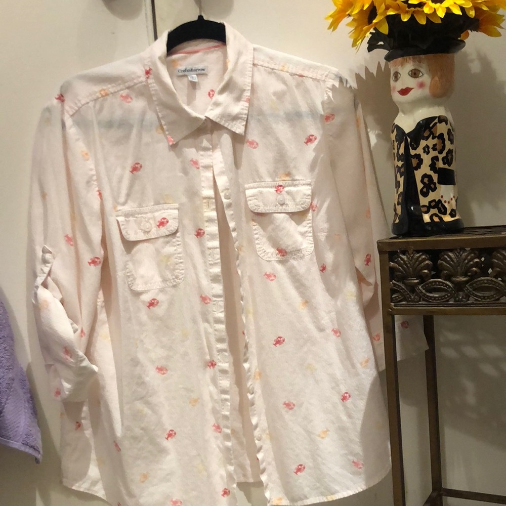 Croft and Barrow lobster-decorated shirt. Has rollup tabs on sleeves - Picture 5 of 8